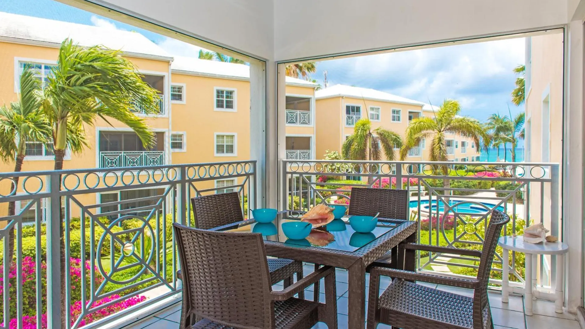 Regal Beach Club George Town 4*,  Kajmany