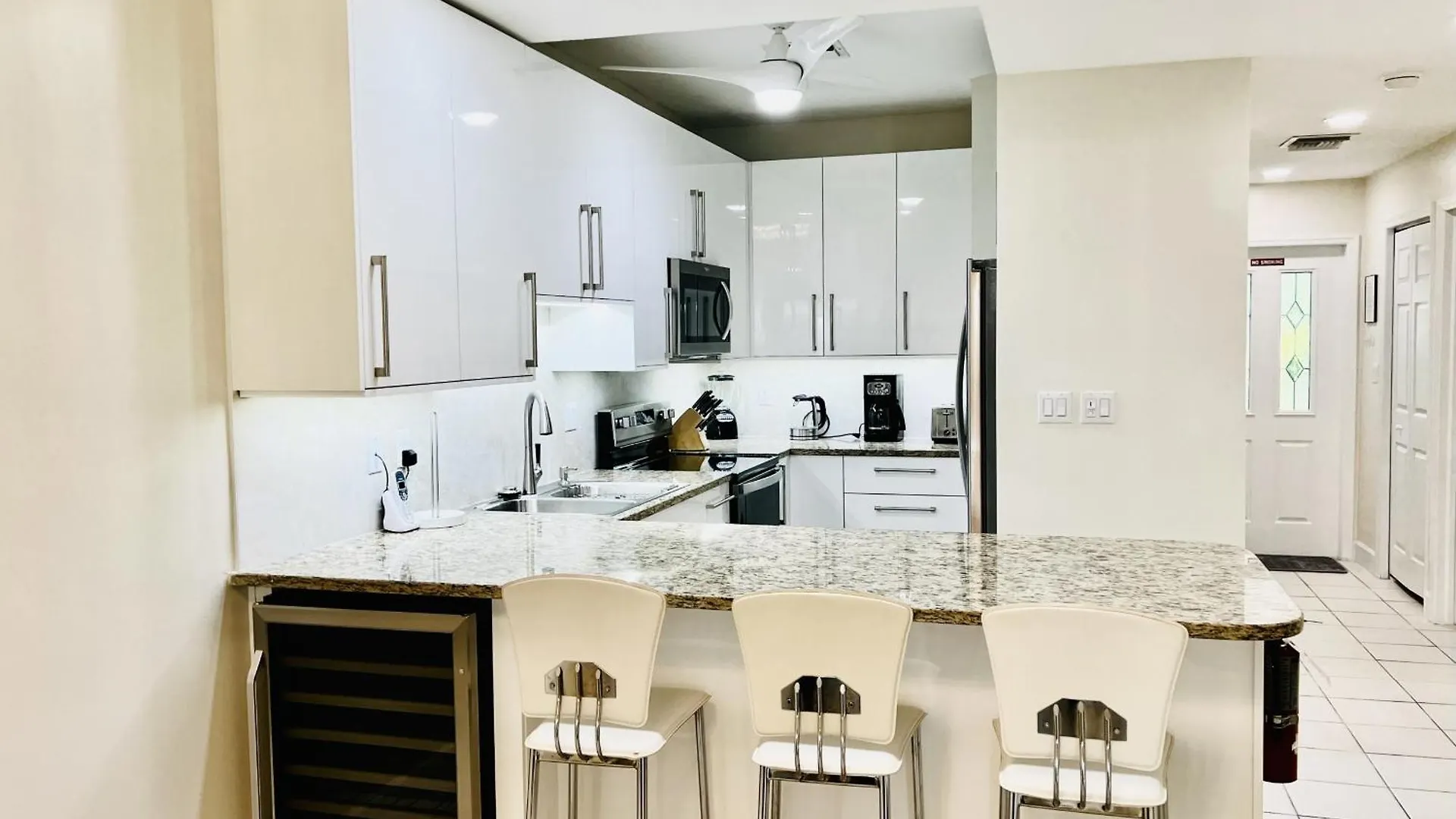 Regal Beach Club George Town Hotel apartamentowy